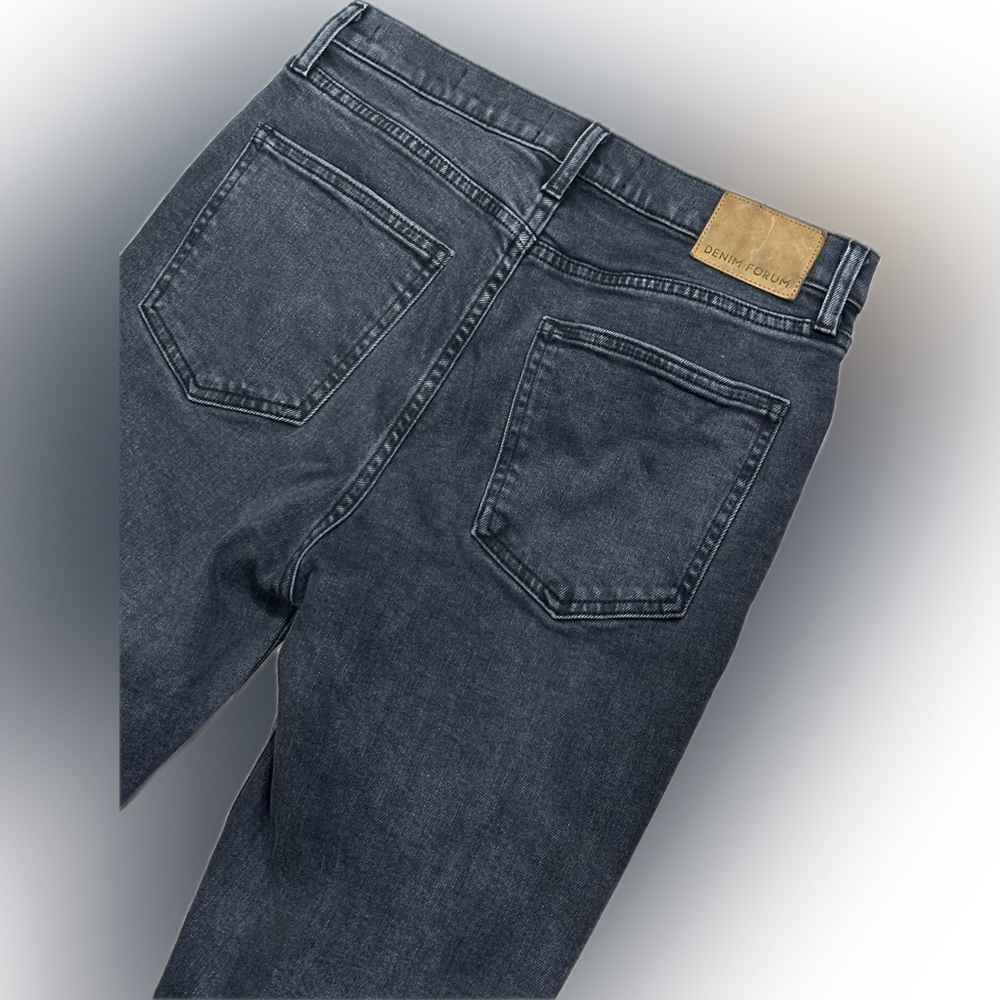 Aritzia Denim Forum The Yoko High Rise Slim 28L | Black Eyeliner - Picture 11 of 15